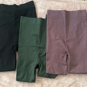 Blanqi Postpartum support leggings M Lot of 3